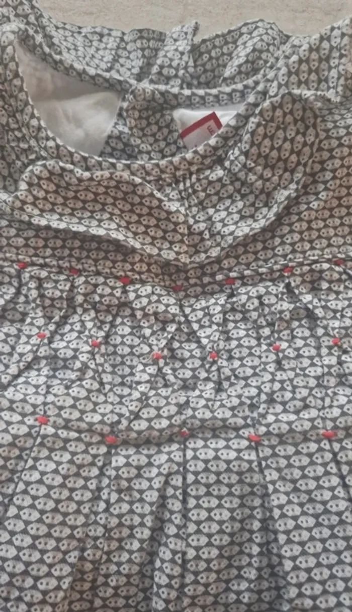 Jolie robe col claudine Neck&Neck 5 ans - photo numéro 2