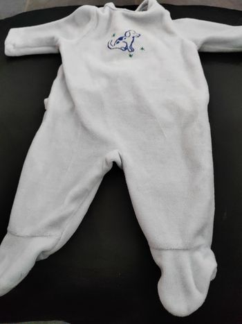 Pyjama 1 mois ( bout chou)