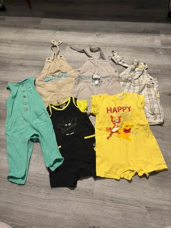 Lot vêtement bebe 9 mois