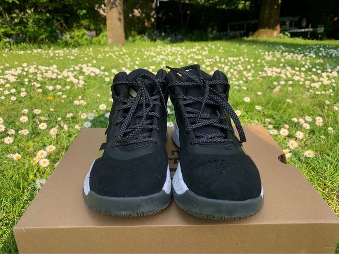 Chaussures de sport 37 1/3 Addidas - photo numéro 4