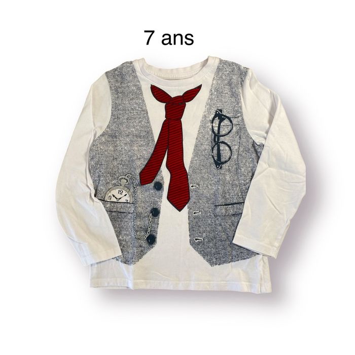 C&A T-shirt cravate Taille 7 ans