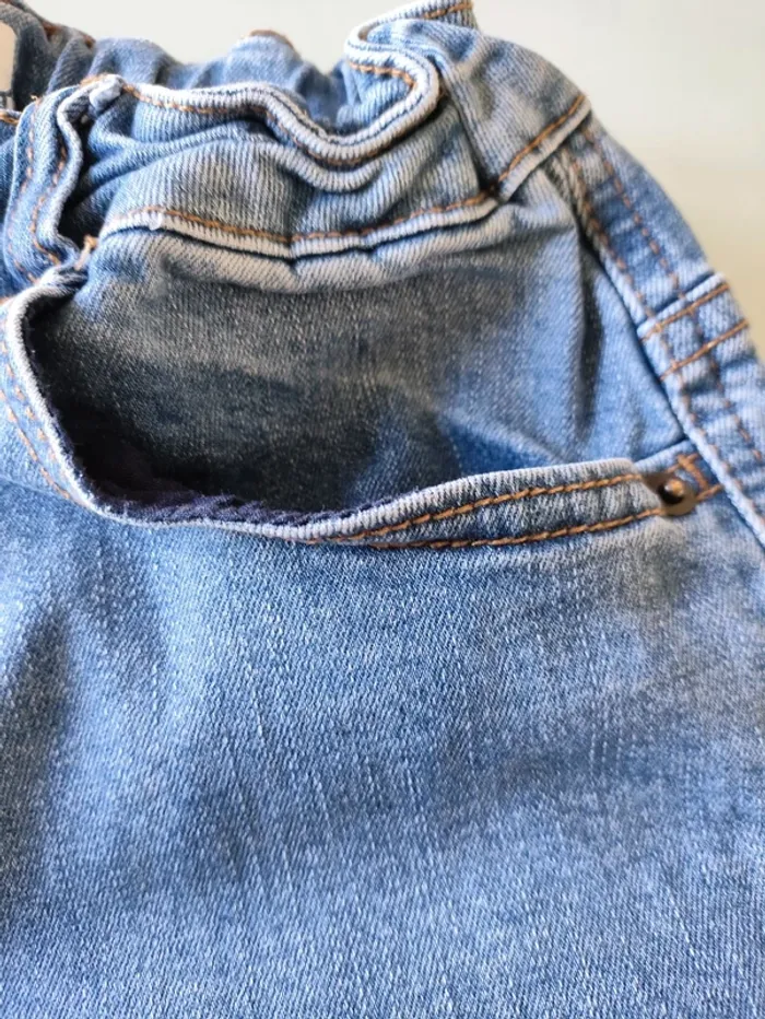 Short slim pour garçon, 
taille 10 ans, 
marque Kiabi. - photo numéro 5