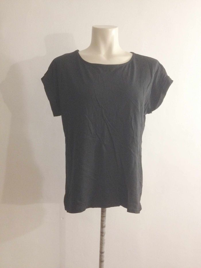 T shirt noir ✧ manches courtes ✧ look féminin