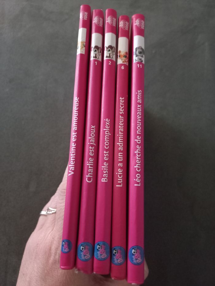 Lot 5 livres bibliotheque rose littlest petshop 8/10 ans - photo numéro 2