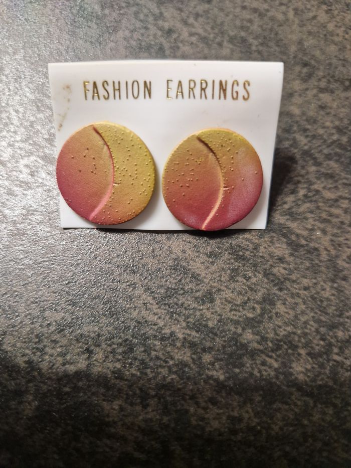 Boucles d'oreille fantaisie - plusieurs paires disponibles - photo numéro 2