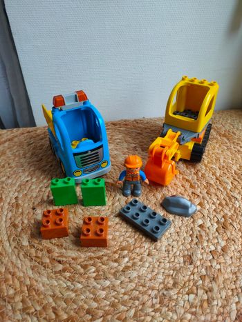 Camion et pelleteuse de chantier LEGO Duplo 