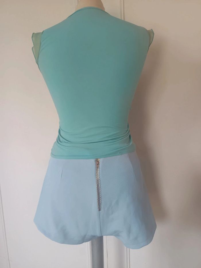 💎 short femme bleu clair et doré été t M 38 neuf extensible carminn Paris - photo numéro 4