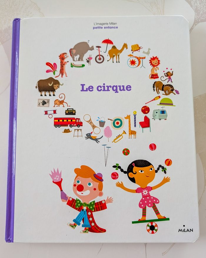Livre jeunesse le cirque - photo numéro 1