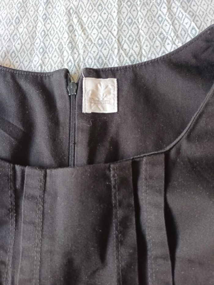 Robe courte noire sans manches - photo numéro 7