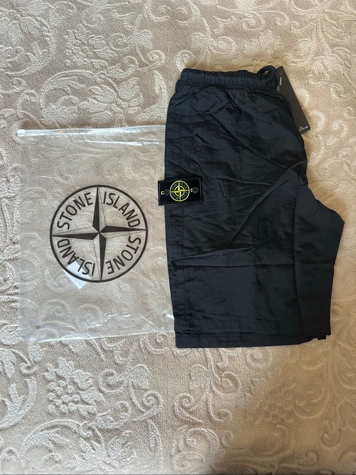 short stone island