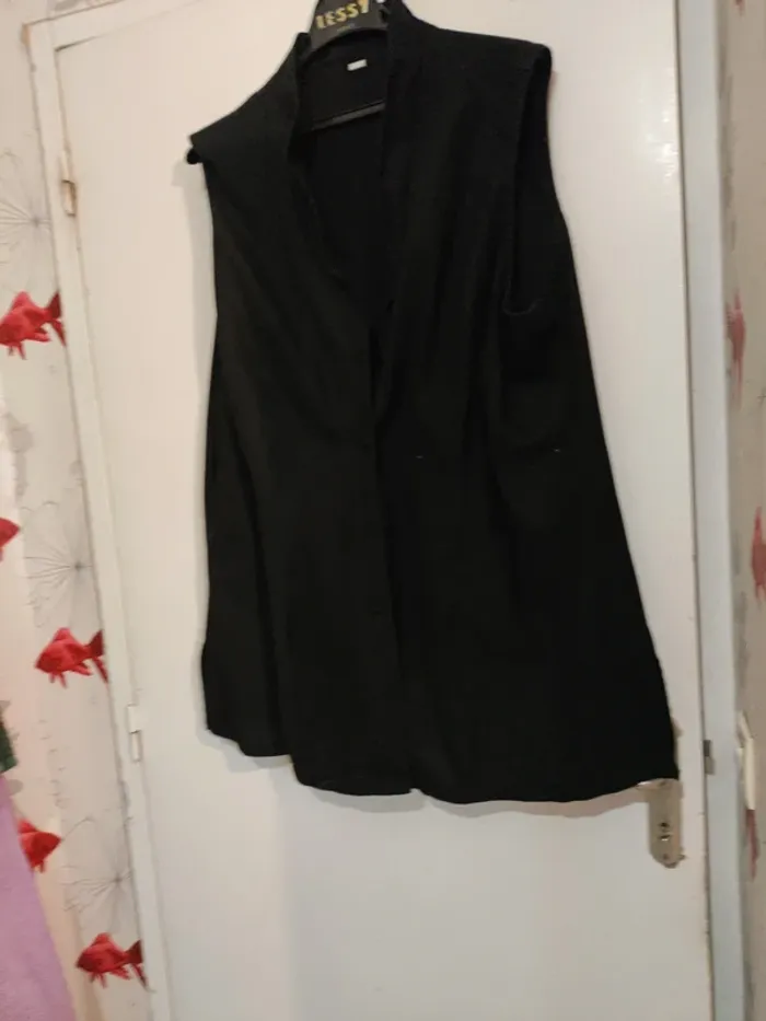 Chemise sans manche noir  taille 58Haut - photo numéro 7