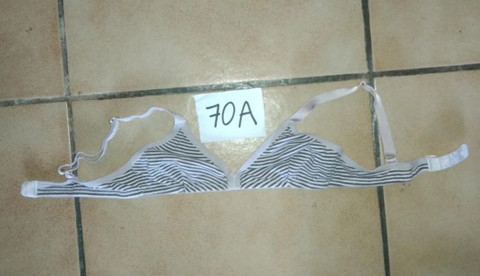 Brassière 70A