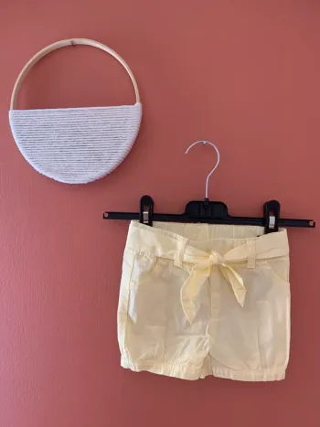 🌞 Short jaune pastel bébé fille – Taille 9 mois - Neuf