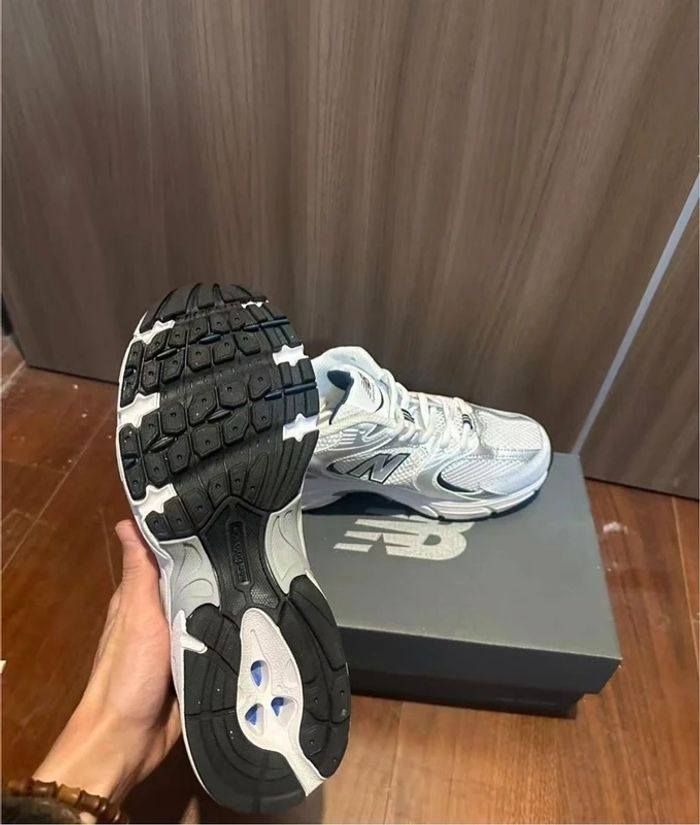 New Balance 530 Taille 37 - photo numéro 5