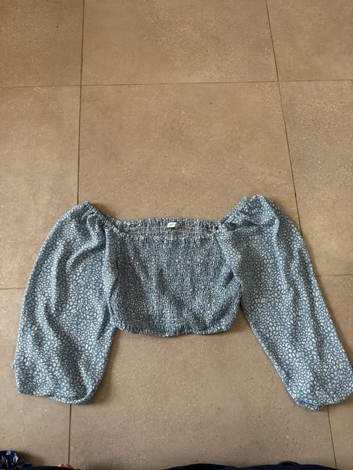 Haut bleu Eight Paris, taille M, très bon état
