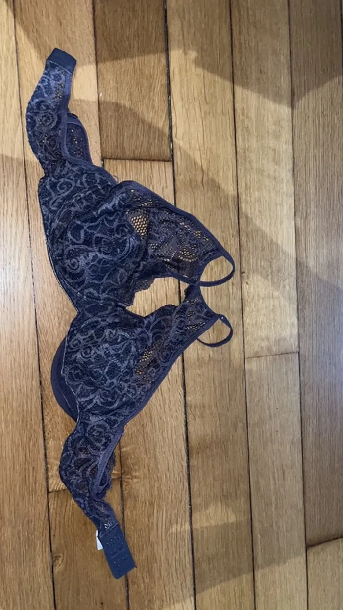 Soutien gorge dos croisé