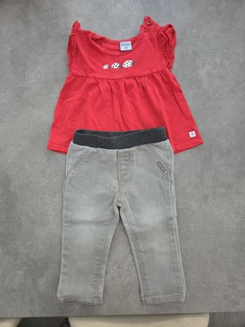 Ensemble 2 pièces bébé fille Tshirt rouge pantalon jean gris T12mois TBE absorba