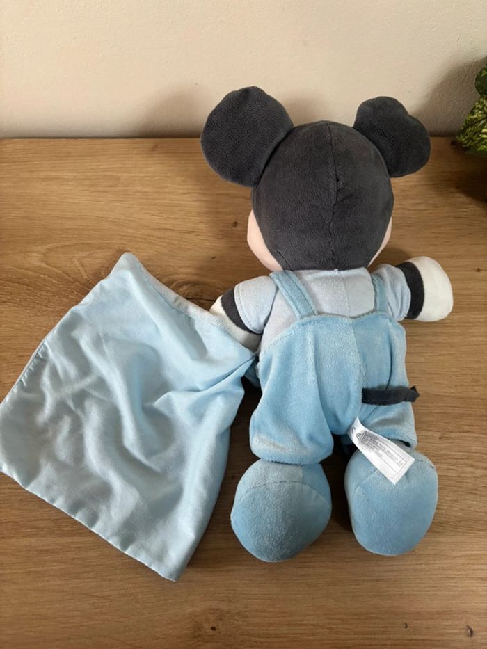Doudou peluche Mickey salopette mouchoir bleu nicotoy Disney - photo numéro 3