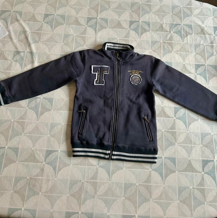 Gilet garçon -10 ans - In Extenso - en très bon état