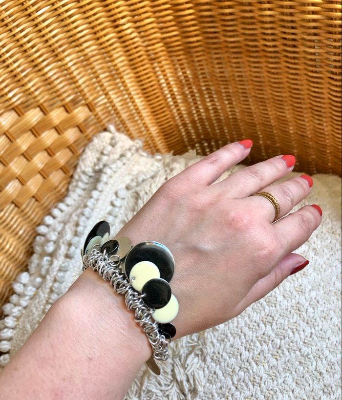 💜 Magnifique bracelet breloque noir & beige argenté 💜