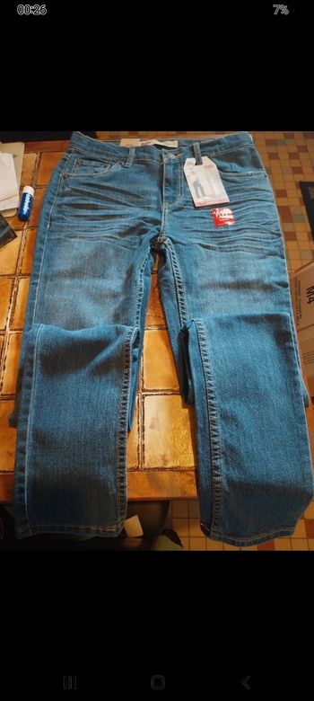 Jeans Levis  neuf avec étiquette 🏷 16 ans skinny taper
