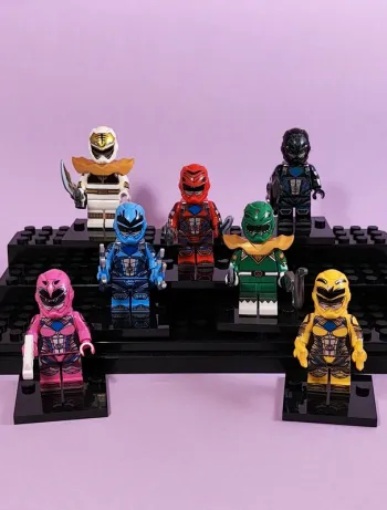 Les power rangers - lot de 7 mini figurines au format Lego
