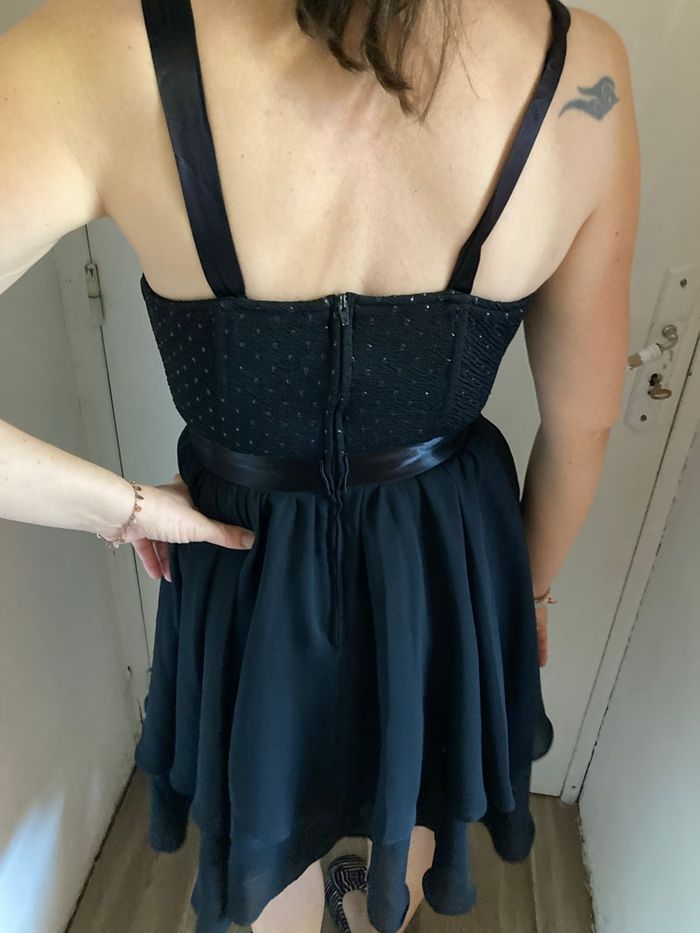 Robe de soirée noire avec strass taille 36 - photo numéro 2