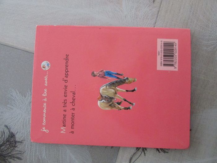 Livre Je commence à lire avec Martine monte à cheval Tome 14 - photo numéro 3