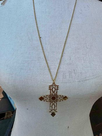 Sautoir long réglable acier inoxydable or croix xl y travaillée