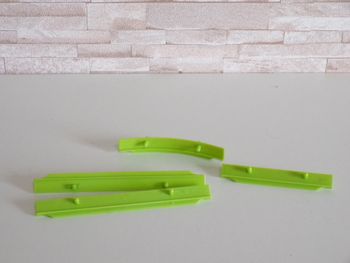 Rambardes de sécurité - Circuit de train en bois  (J30)