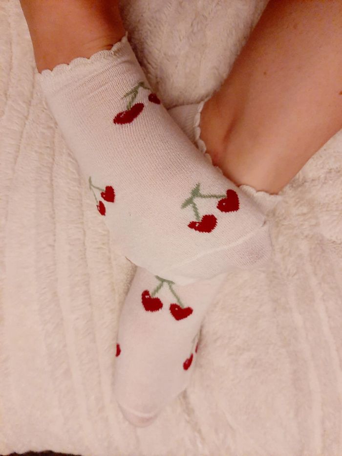 Chaussettes  cerises cœur blanche
