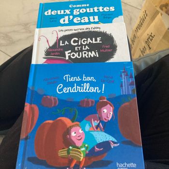 3 livres hachette jeunesse neuf