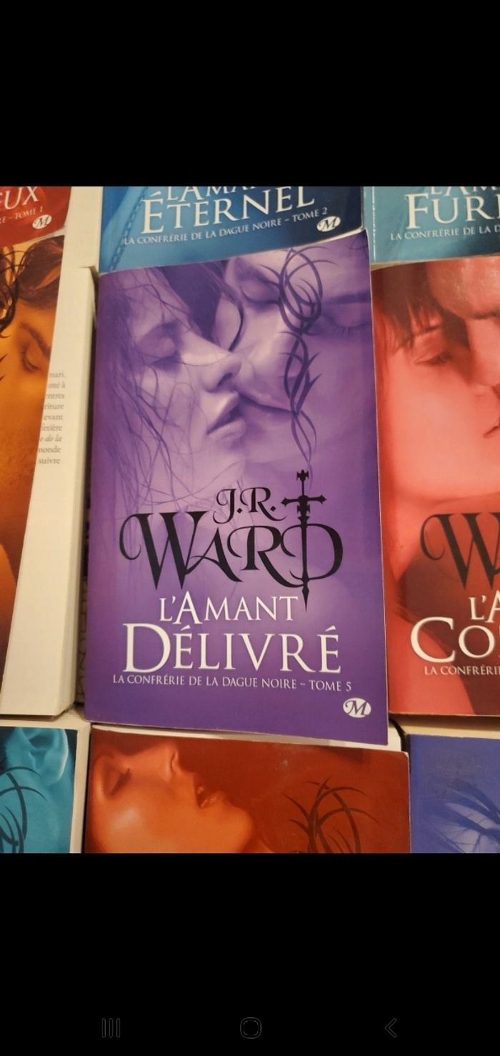 11 tomes de la Confrérie de la dague noire. - photo numéro 6