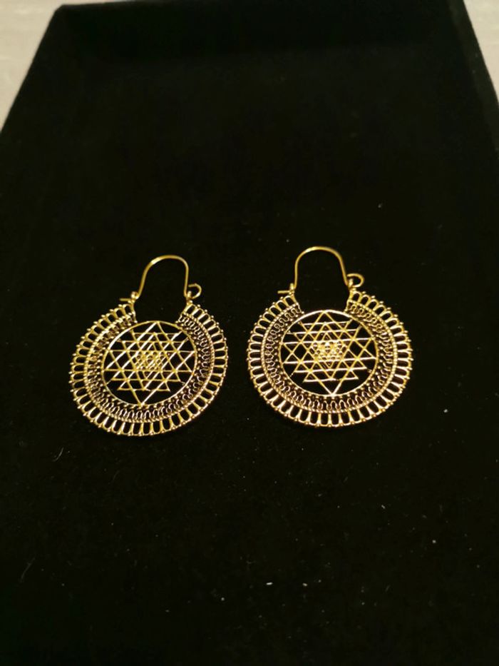 Boucles d'oreilles style bohème dorées - photo numéro 2