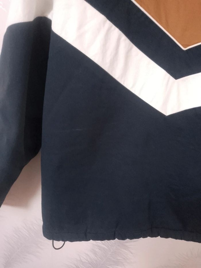 Manteau fourré d'hiver avec bandes marron, blanche, bleu marine foncé à capuche" Bizzbee" taille XS - photo numéro 10