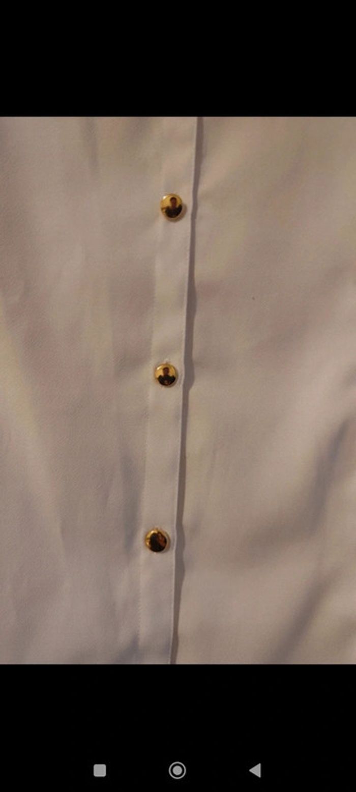 Chemise blanche manches 3/4 boutons dorés taille 50 Venca - photo numéro 4