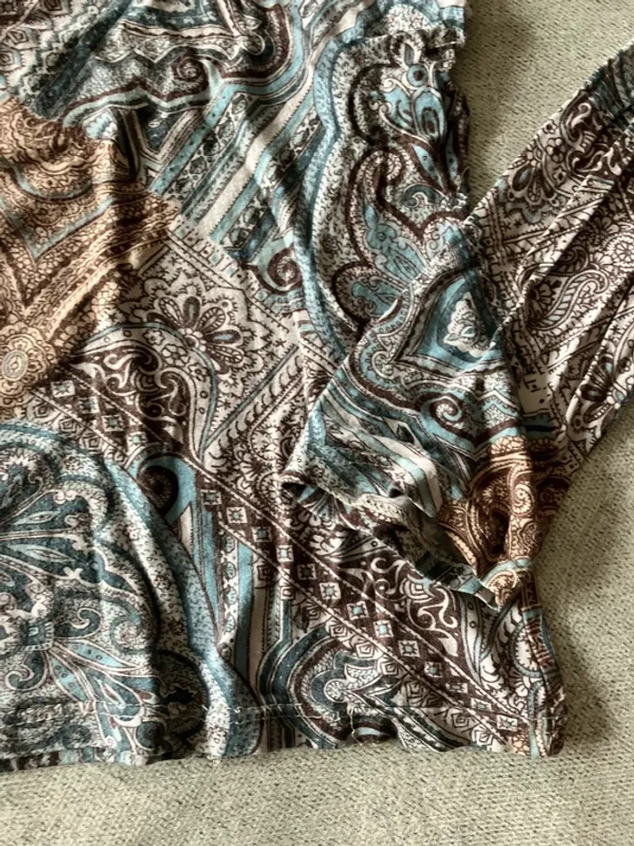 Tee-shirt manches longues Yessica – Taille M, motif coloré et géométrique - photo numéro 5
