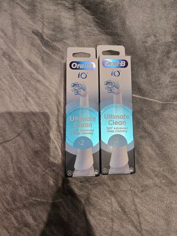 4 brossettes oral b io blanches