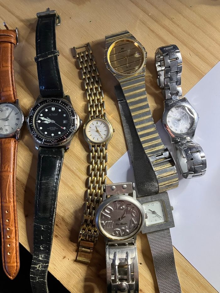Lot de montres quartz vintage à réparer - photo numéro 2