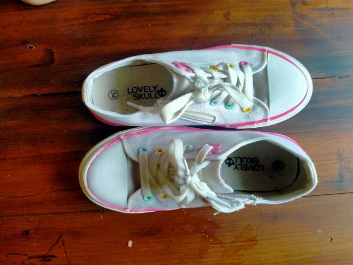 Chaussures blanches - photo numéro 3