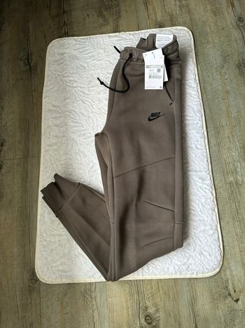 Pantalon Nike tech gris taupe taille xs homme