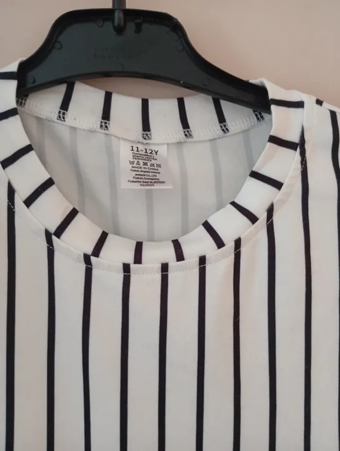 Robe Neuve 11/12 ans Gratuite - photo numéro 3