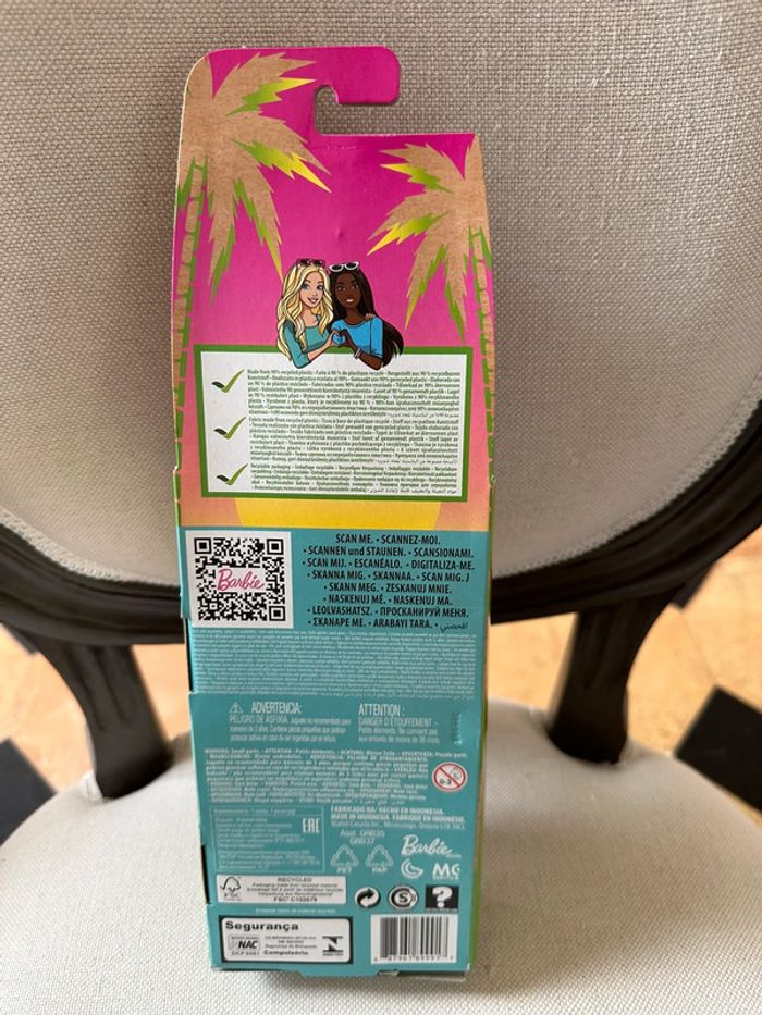 NEUF Mattel Barbie aime les océans 2 Hawaï Polynésie noire poupée metisse brune - photo numéro 3