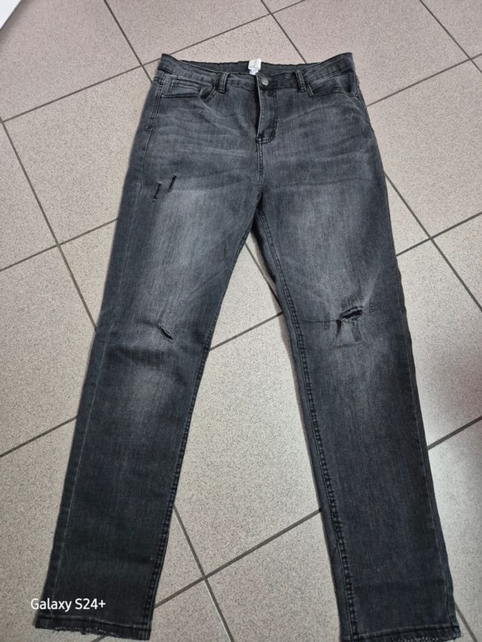 Jean femme taille 42 - photo numéro 2