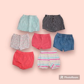 Lot de 7 shorts taille 12 mois
