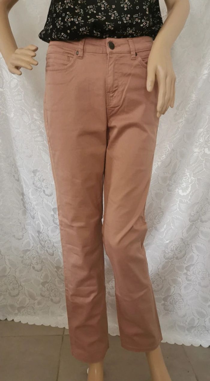 Pantalon. Rose. Taille 36.Camaieu
