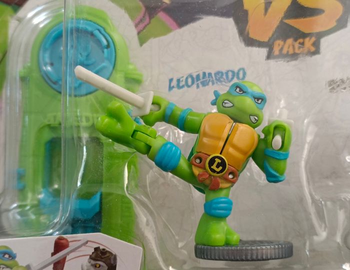 Coffret Tortues Ninja Leonardo vs Rocksteady - Akedo - Armes uniques
- photo numéro 3