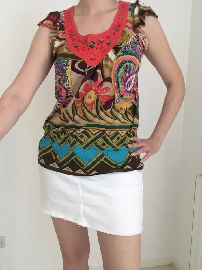 Tunique exotique  pierres et strass