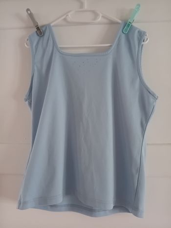 Débardeur bleu clair avec strass