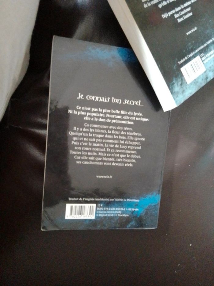 Série Laurie Faria stolarz - photo numéro 8